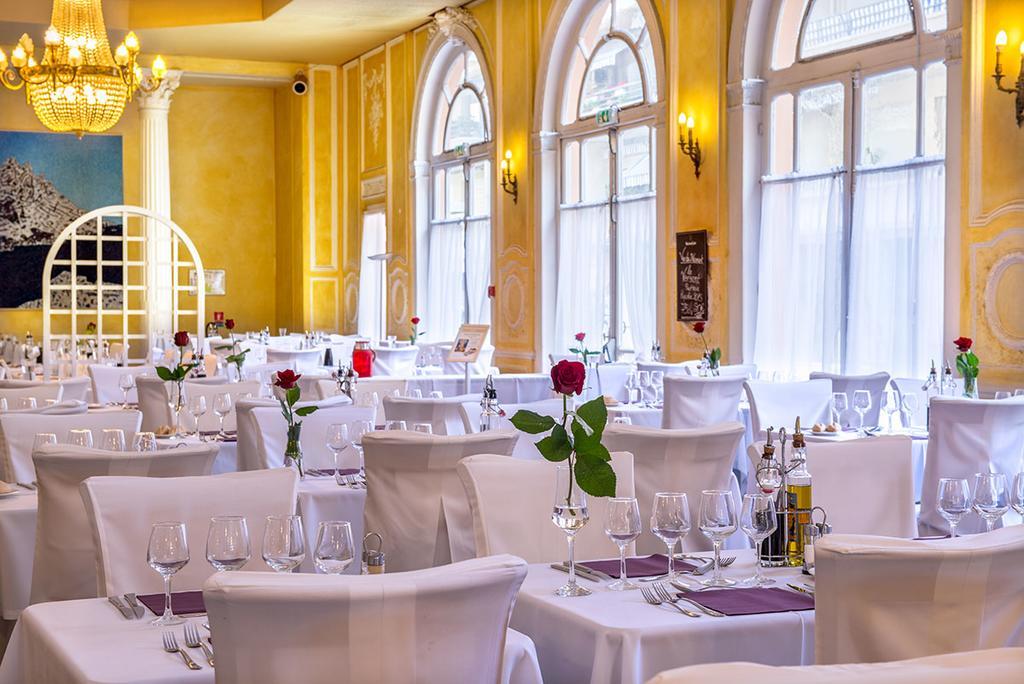Le Royal Promenade Des Hotel 3*
